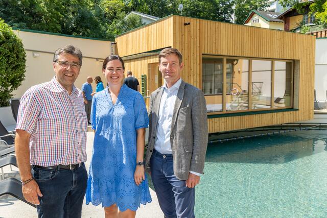 Vl. Bürgermeister Christian Flammer, Carina Hochebner, Herbert schlossnikl | Foto: Vöslauer