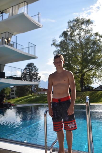 Turmspringer Fabian Wurzinger aus der Steiermark beeindruckte das Publikum mit spektakulären Sprüngen. | Foto: Kendlbacher