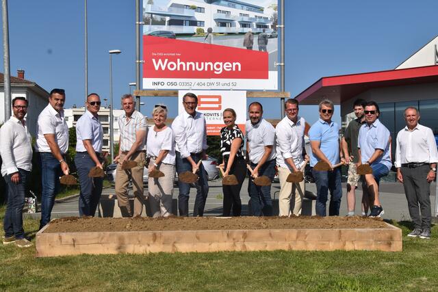 Die Oberwarter Siedlungsgenossenschaft lud zum Spatenstich für das neue Wohnungsprojekt am ehemaligen Billa-Gelände. | Foto: Michael Strini