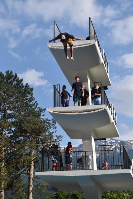 Die „Tivoli Jumpkillers" zeigten bei der Eröffnung spektakuläre Sprünge. | Foto: Kendlbacher