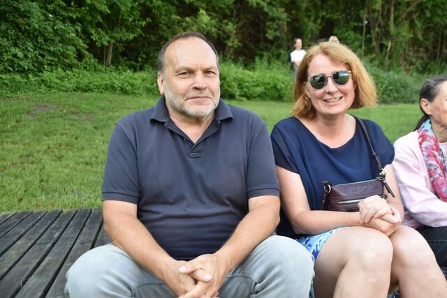 Beeindruckt von den Turmspringern: Dr. Alexander Zanesco und Claudia Ertl-Walder vom Haller Kulturamt. | Foto: Kendlbacher