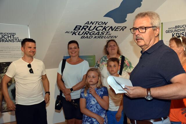 "Heilkraft des Wassers" - Ausstellung im Burgturm Burg Kreuzen. Offen Montag - Sonntag 11 bis 20 Uhr. Eintritt frei. 