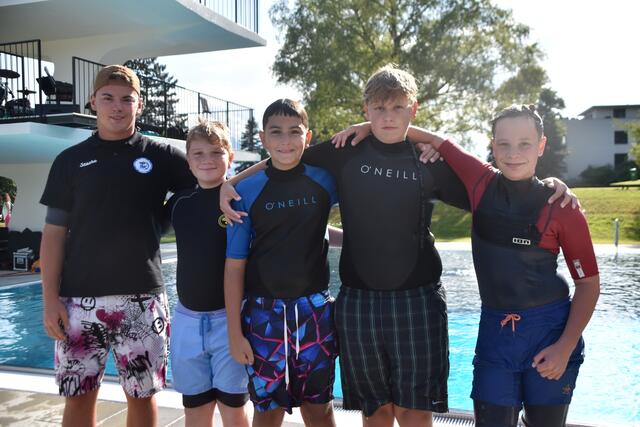 Die „Tivoli Jumpkillers" zeigten bei der Eröffnung, was alles am Sprungturm möglich ist. | Foto: Kendlbacher