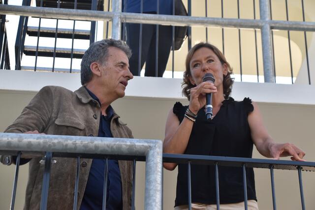 GR Christoph Sailer im Gespräch mit Trainerin Jana Petris. | Foto: Kendlbacher