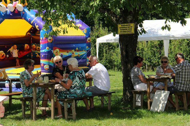 Für Alt und Jung war beim Kellerfest gesorgt. | Foto: Wutte