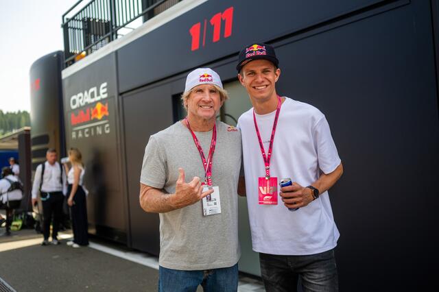 Robby Naish und Andreas Wellinger. | Foto: RB Content Pool