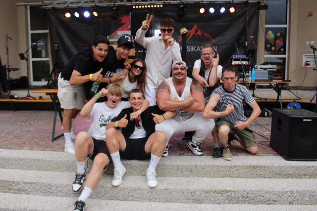 Beat-Boxer Eddy mit Freunden und "Die Hetz bin I"