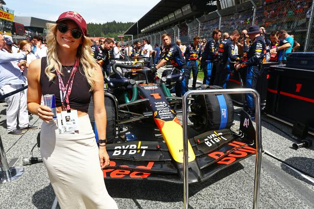 Anna Gasser bei der Startaufstellung. | Foto: RB Content Pool