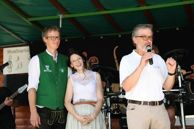 Bürgermeister Engelbert Huber führte die Begrüßung durch. | Foto: Wutte