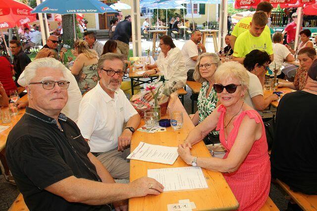 Auch einige Ehrengäste kamen zum Kellerfest. | Foto: Wutte