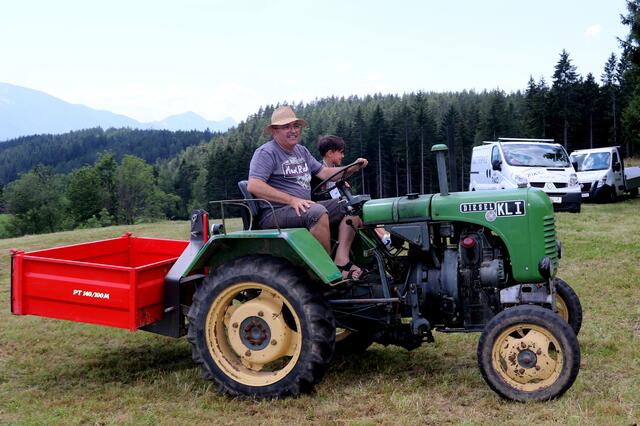 Zum traditionellen Familienfest gehört auch das Oldtimertreffen. | Foto: Rosina Katz-Logar