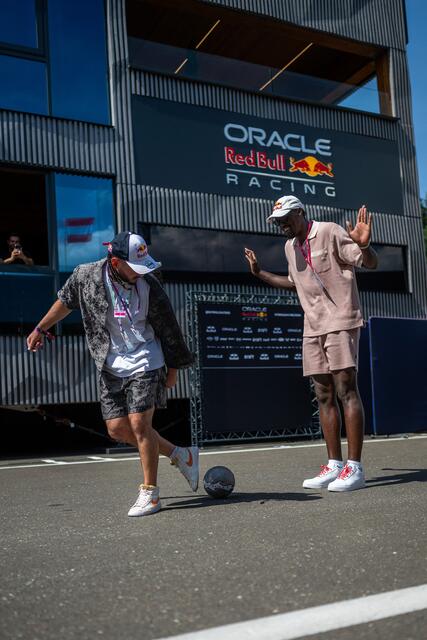 Sean Garnier und Pascal Siakam. | Foto: RB Content Pool