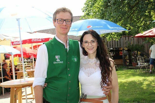 Peter Bäuchel mit seiner Angelina waren die perfekten Gastgeber. | Foto: Wutte