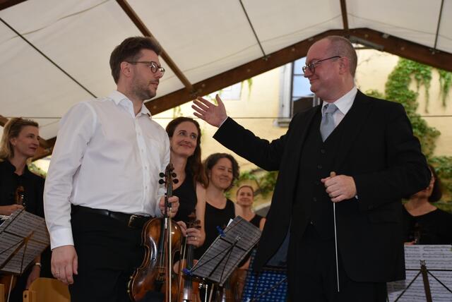 "Heilkraft des Wassers" - Ausstellung im Burgturm Burg Kreuzen eröffnet. Ausstellung ist geöffnet  Montag bis Sonntag 11 bis 20 Uhr. Eintritt frei.  Bild: Konzert der Camerata Medica Wien.  | Foto: Robert Zinterhof