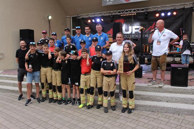 Auch der Landessieg im Feuerwehrjugend-Landesbewerb wurde gefeiert.