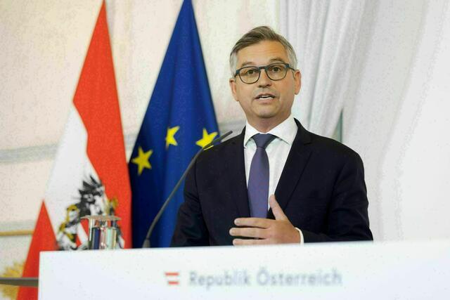 "Wir haben immer gesagt: Der Bund hilft, wenn es weitere Notwendigkeiten für Unterstützung gibt", stellt Finanzminister Magnus Brunner (ÖVP) fest. | Foto: Christopher Dunker/BKA