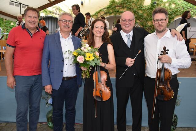 "Heilkraft des Wassers" - Ausstellung im Burgturm Burg Kreuzen eröffnet. Ausstellung ist geöffnet  Montag bis Sonntag 11 bis 20 Uhr. Eintritt frei. Bild: Konzert der Camerata Medica Wien.  | Foto: Robert Zinterhof
