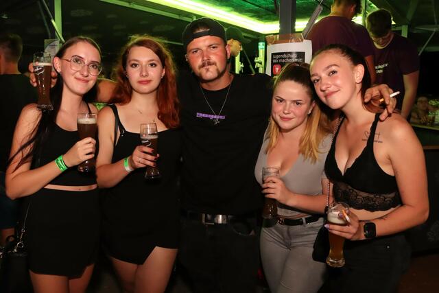 Jasmin, Julia, Niklas, Alina und Annalena hatten einen perfekten gemeinsamen Abend. | Foto: Markus Bäumler/zema-medien.de