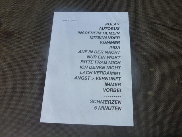 Welcher Songtext passt am besten zum Abfallentsorgungskonzept dieser Veranstaltung?