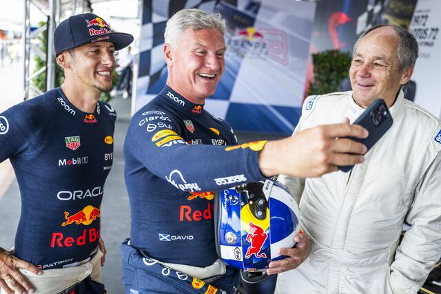 Die Legenden Patrick Friesacher, David Coulthard und Gerhard Berger hatten ihren Spaß. | Foto: RB Content Pool
