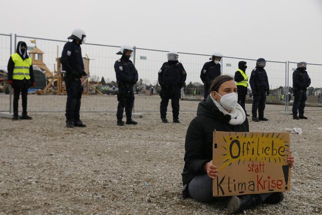 Jänner 2022: Das Protestcamp gegen die Stadtstraße wurde letztendlich geräumt. | Foto: Franziska Marhold