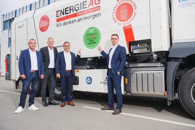 Von links: Peter Kitzmüller, Leiter der Transportlogistik bei der Energie AG, CFO Andreas Kolar, Thomas Kriegner-Gruss und Lukas Wessely, die beiden Geschäftsführer der Energie AG. | Foto: Energie AG