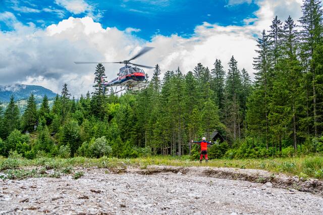 Große Suchaktion nach einer Bergsteigerin im Almtal. | Foto: TEAM FOTOKERSCHI.AT / DAVID RAUSCHER