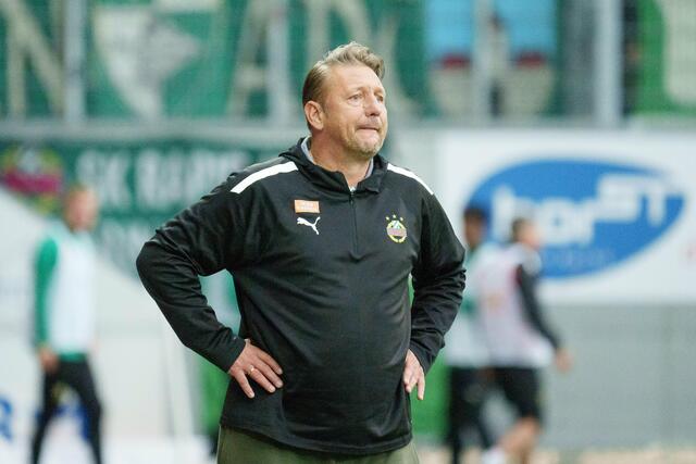 Moderiert wird das Event von Musiker und Comedian Roman Gregory, das Match analysiert Rapid-Legende und Ex-Trainer der Hütteldorfer, Zoran Barišić (hier zu sehen). (Archiv) | Foto: DIETMAR STIPLOVSEK / APA / picturedesk.com