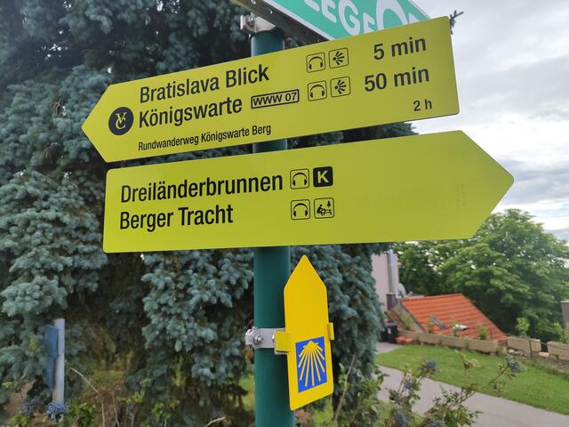 Der Rundweg zur Königswarte ist gut beschildert, über eine Handy-App kann man zusätzliche Informationen einholen... | Foto: I.Wozonig