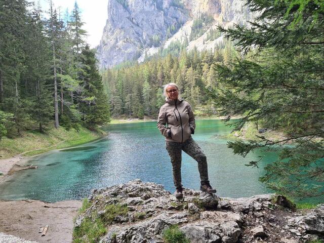 Zwentendorfs Bürgermeisterin Marion Török urlaubte am grünen See in der Steiermark. | Foto: Privat