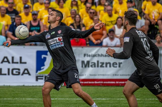 Daniel Kraus vom Grieskirchner Team bei einem Angriffsmanöver. | Foto: Wolfgang Benedik