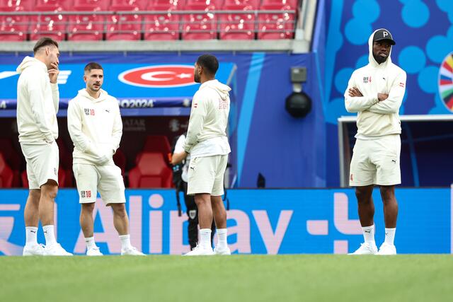 Kevin Danso (r.) im Abschlusstraining in Leipzig mit Marko Arnautovic, Romano Schmid und Philipp Mwene | Foto: GEPA-Pictures