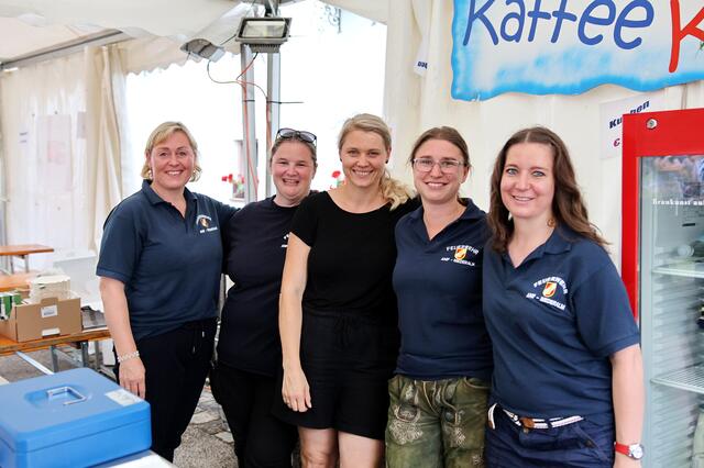 Dorfplatzfest der Feuerwehr Niederalm | Foto: HKroBild
