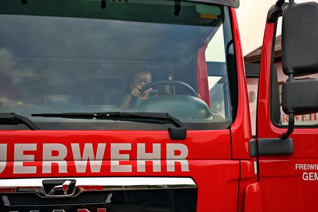 Dorfplatzfest der Feuerwehr Niederalm | Foto: HKroBild