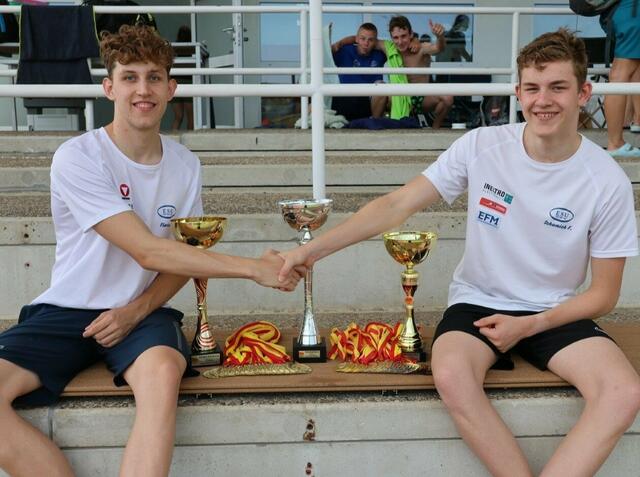 Florian Schumich mit Bruder Felix. Die beiden waren bei den Landesmeisterschaften eine Klasse für sich.  | Foto: ESU