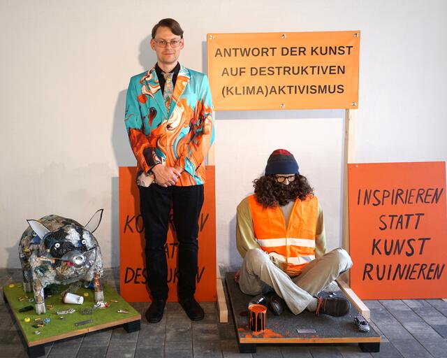 Die Antwort des Antauer Künstlers auf den Kunst-Vandalismus der Klimaaktivisten. | Foto: Jasmin Thoma