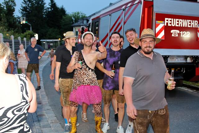 Dorfplatzfest der Feuerwehr Niederalm | Foto: HKroBild
