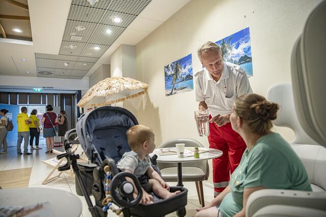 Angenehme Temperaturen, etwas zu trinken und Entspannung – in den zwei Cooling Centern kann man bei Hitze wieder Kraft schöpfen. | Foto: WRK/Markus Hechenberger