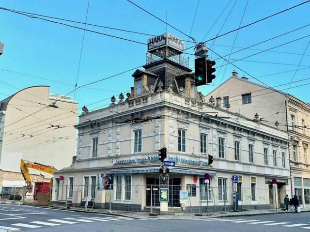 Das markante "Hackl-Haus" in der Dametzstraße wurde 2022 abgerissen. Dort soll jetzt ein zehnstöckiges Büro- und Wohngebäude entstehen. Der Gestaltungsbeirat forderte heute eine Überarbeitung der Pläne. | Foto: Gusenbauer/privat