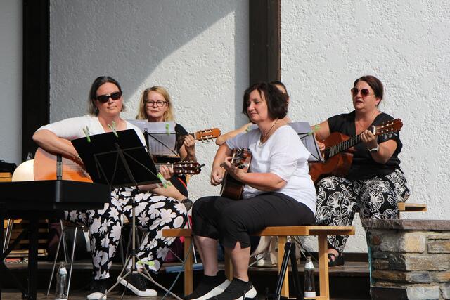 Lehrpersonen aus den Volksschulen &amp; der LMS Zirl | Foto: Angela Pargger