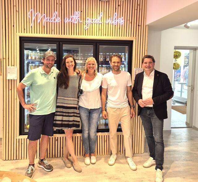 Beste Laune bei der Eröffnung: Josef Jenewein, Eva-Maria Schmidt, Michaela Pöll und Peter Seiwald. | Foto: WK Kitzbühel