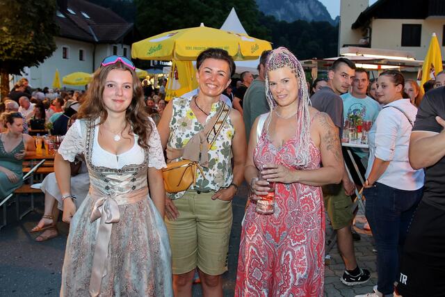 Dorfplatzfest der Feuerwehr Niederalm | Foto: HKroBild