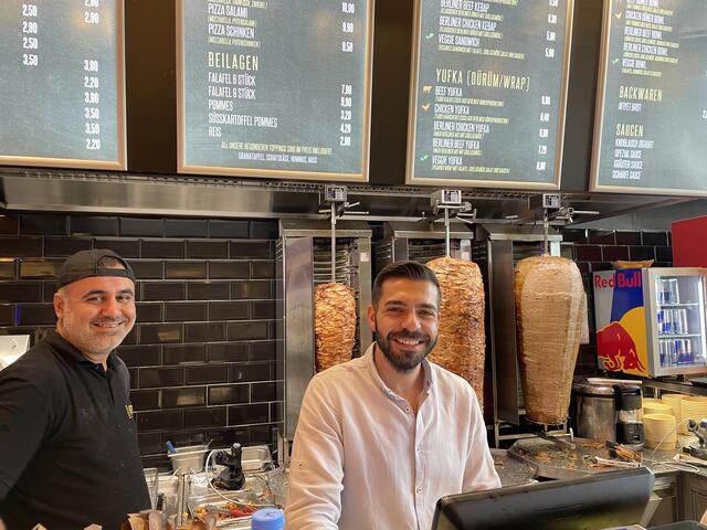Bei "Afiyet -Premium Kebab und Veggie" wird vieles selbstgemacht und gebacken, wie zum Beispiel das Brot. | Foto: Rosa Besler/MeinBezirk