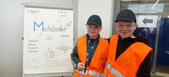 Bei Stoelzle erfuhren die Voitsbergerinnen und Voitsberger viel über Mechatronik und Co. | Foto: MS Voitsberg