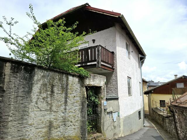 Hinter diesem Haus in der Goldgasse liegt die Baufläche.