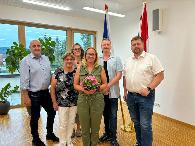 Vizebürgermeister Gerald Höchtel, Bürgermeisterin Josefa Geiger, GR Yasmin Dorfstetter, GR Adelheid Gagulic, GR Benjamin Brandfellner, GGR BR Andreas Spanring. | Foto: Marktgemeinde Sieghartskirchen