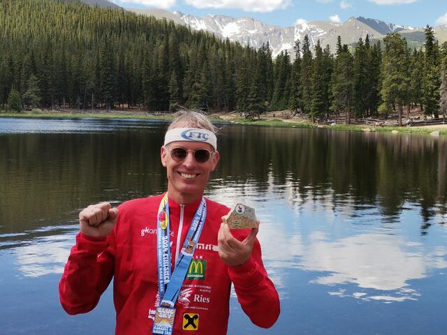 Start beim Echo Lake, ZIEL am höchsten Gipfel im Hintergrund. | Foto: privat