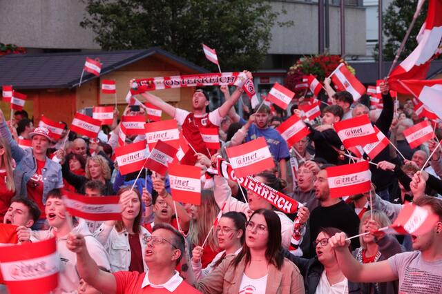In einem waren sich die vielen Fans einig - unsere Burschen haben gekämpft und ihr Bestes gegeben. | Foto: Michael Blinzer
