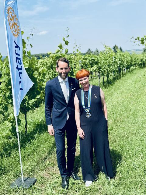 Präsidentenübergabe: Robert Krammer und Sylvia Kaschnitz | Foto: Rotary Club Oberwart-Hartberg