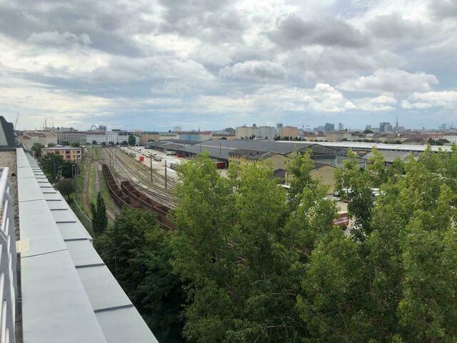 Bis 2035 soll das neue Grätzl am Nordwestbahnhof fertig sind. Die Nachbarschaft wurde nun über baldige Abrissaktivitäten informiert. | Foto: Kathrin Klemm